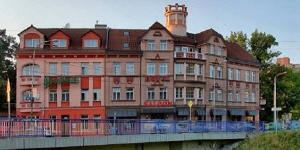 Hotel Saloon ซลีน ภายนอก รูปภาพ